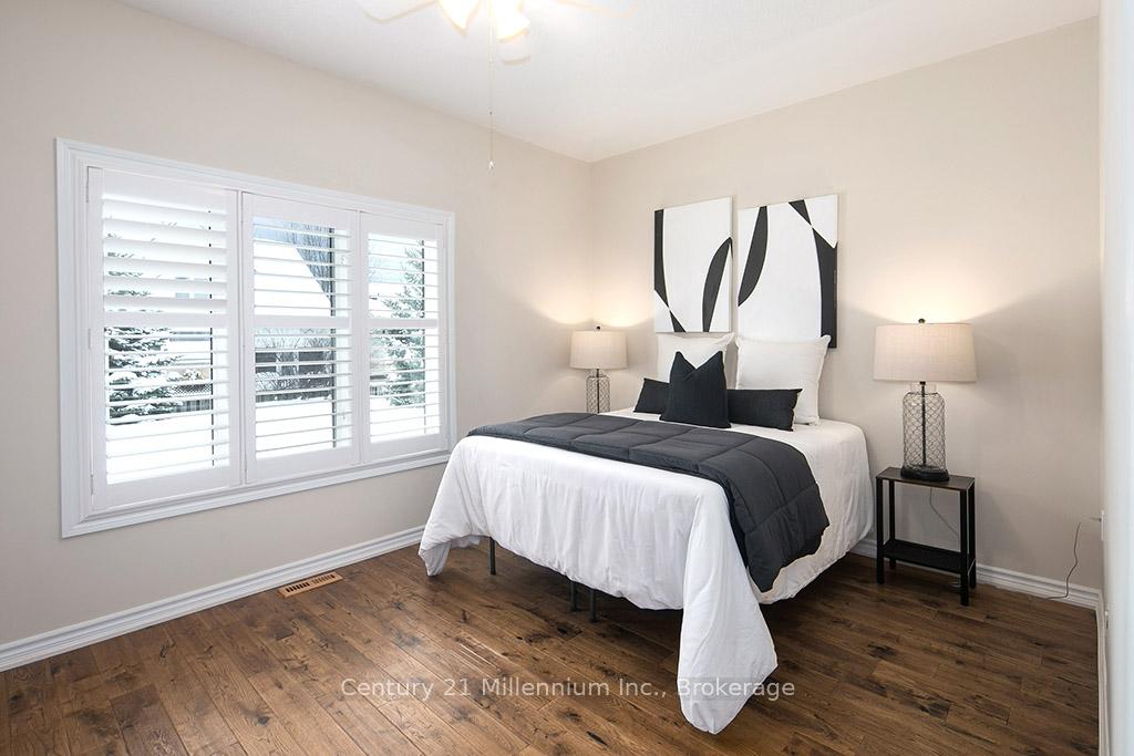 Photo 25 of 20 Surfside Crescent, Collingwood — HOMEH