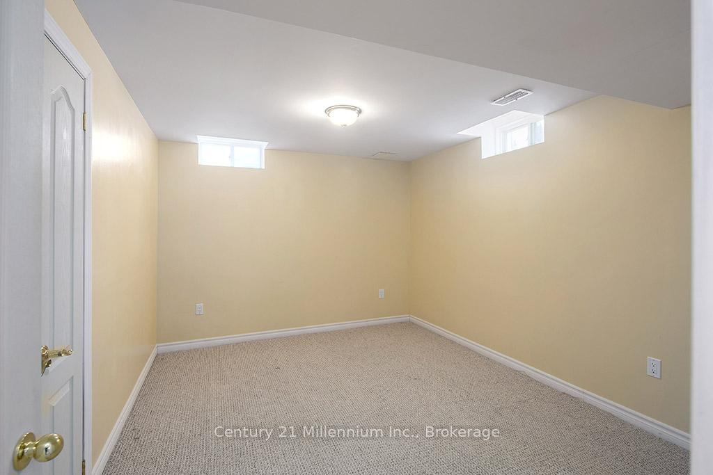Photo 31 of 20 Surfside Crescent, Collingwood — HOMEH