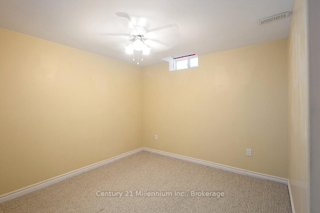 Photo 32 of 20 Surfside Crescent, Collingwood — HOMEH