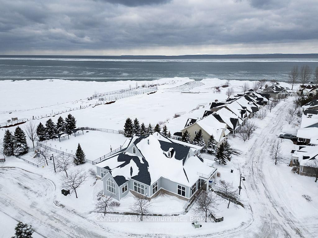 Photo 37 of 20 Surfside Crescent, Collingwood — HOMEH