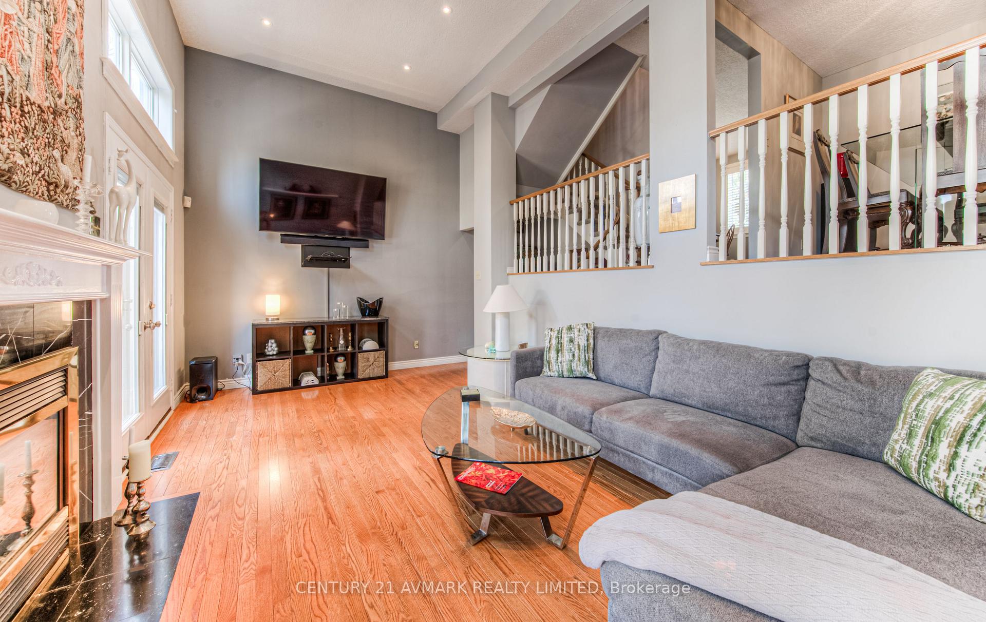 Photo 5 of Unit 4, 44 Allen Street W, Waterloo — HOMEH