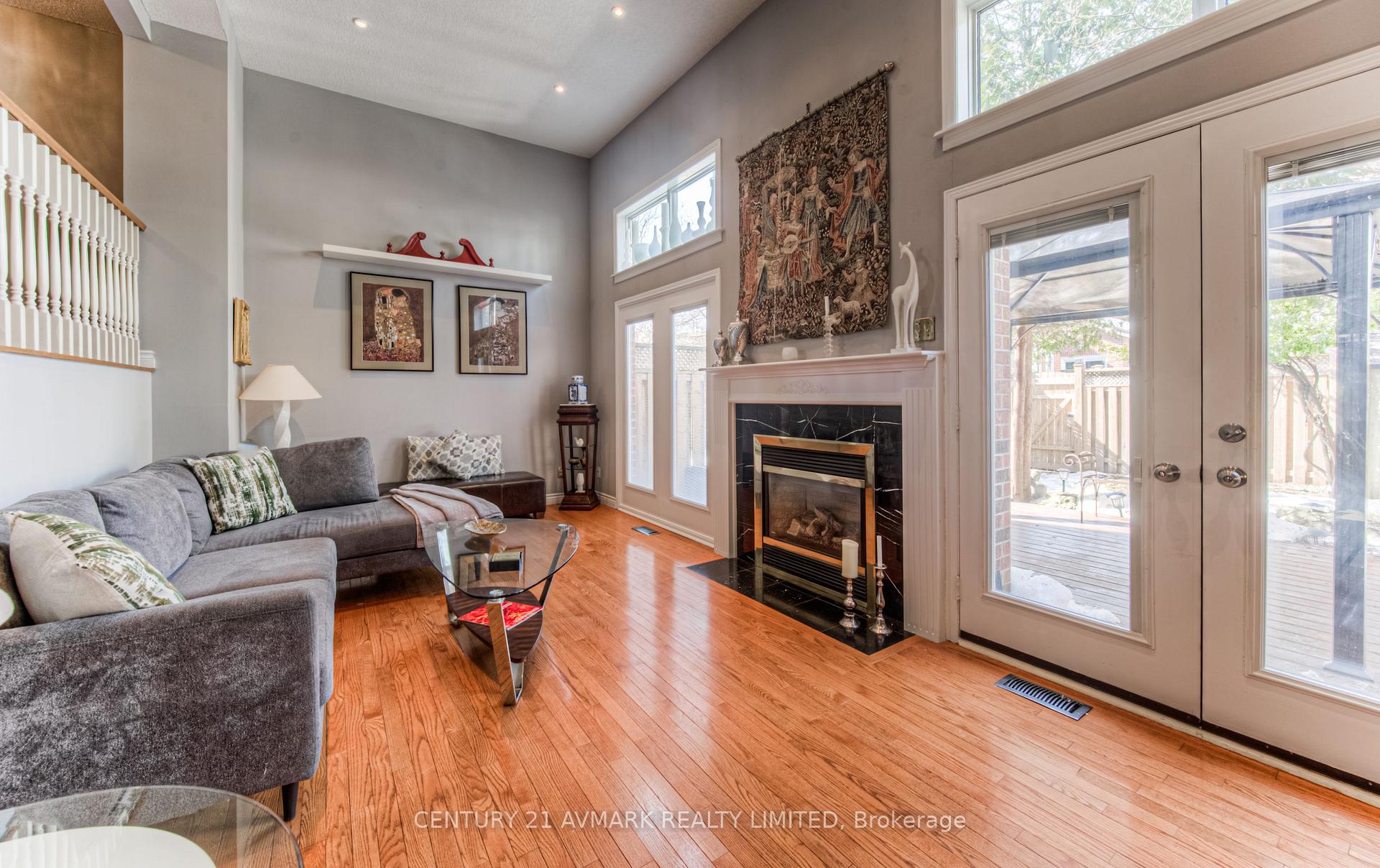 Photo 7 of Unit 4, 44 Allen Street W, Waterloo — HOMEH