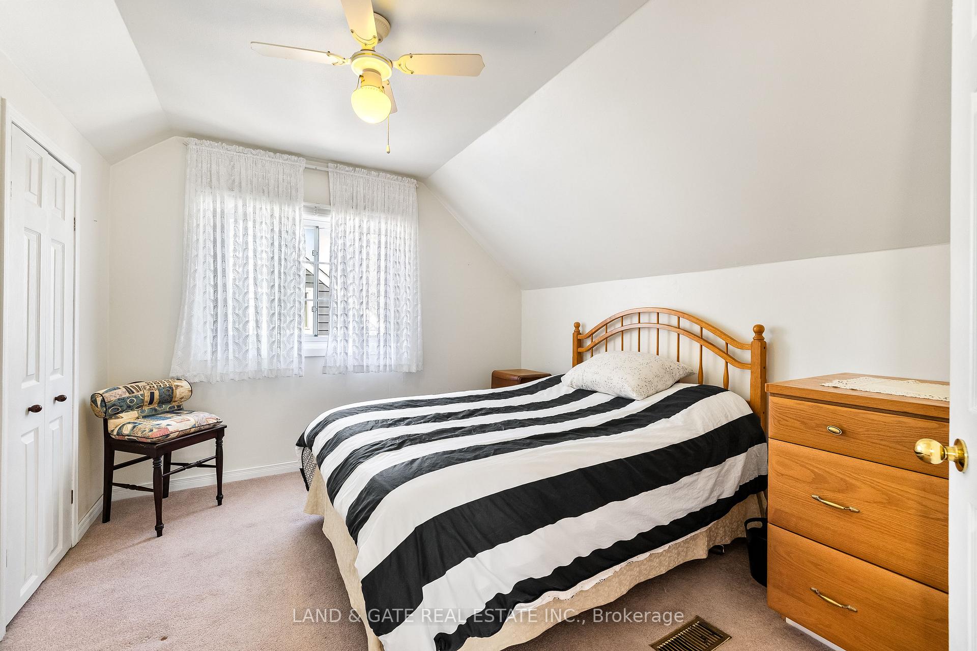 Photo 20 of 98 Admiral Road, Ajax, South East — HOMEH