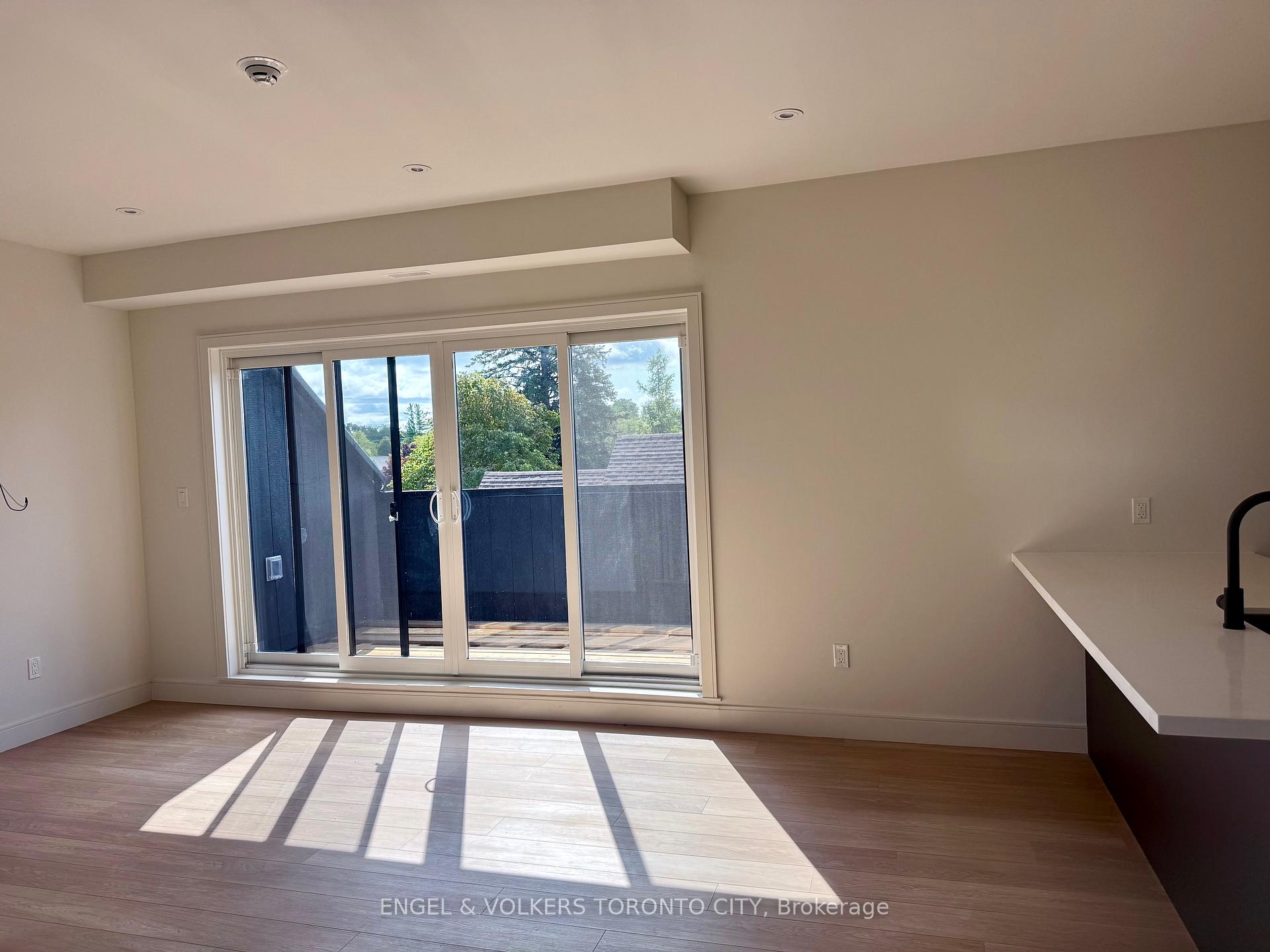 Photo 4 of 32 Oak Street, Collingwood — HOMEH