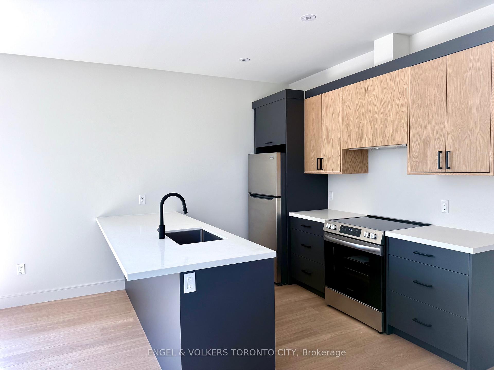 Photo 5 of 32 Oak Street, Collingwood — HOMEH
