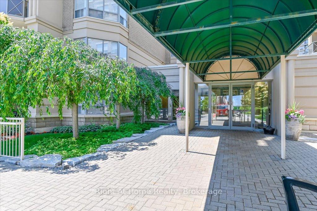Photo 5 of Unit 109, 2075 Amherst Heights Drive, Burlington, Brant Hills — HOMEH