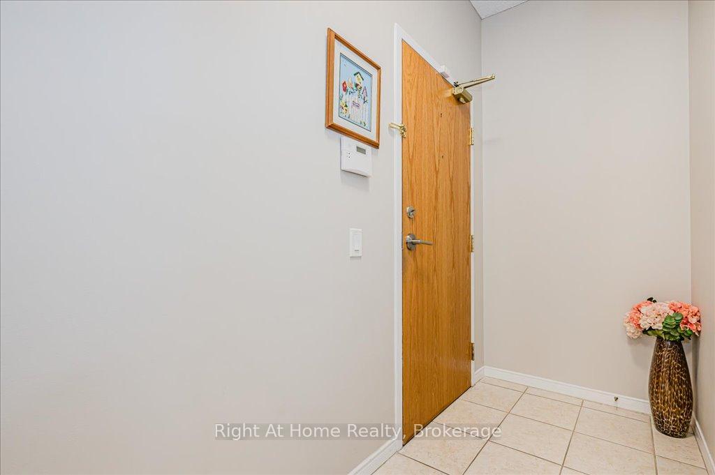 Photo 9 of Unit 109, 2075 Amherst Heights Drive, Burlington, Brant Hills — HOMEH