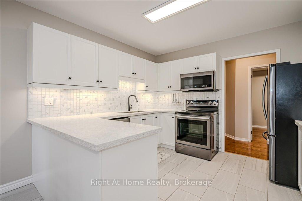 Photo 19 of Unit 109, 2075 Amherst Heights Drive, Burlington, Brant Hills — HOMEH