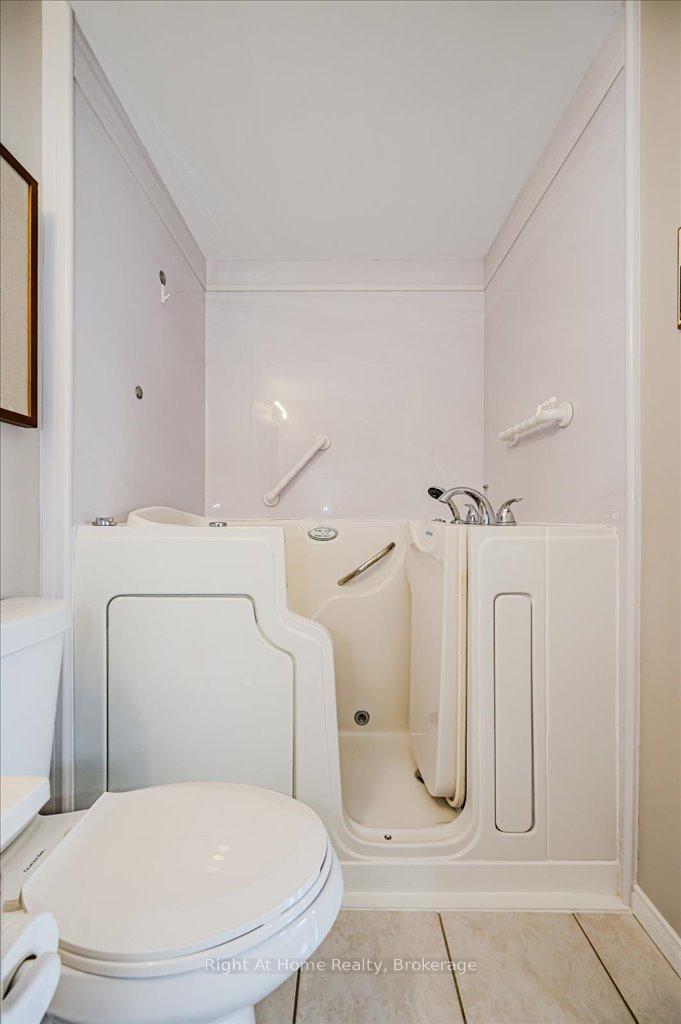 Photo 26 of Unit 109, 2075 Amherst Heights Drive, Burlington, Brant Hills — HOMEH
