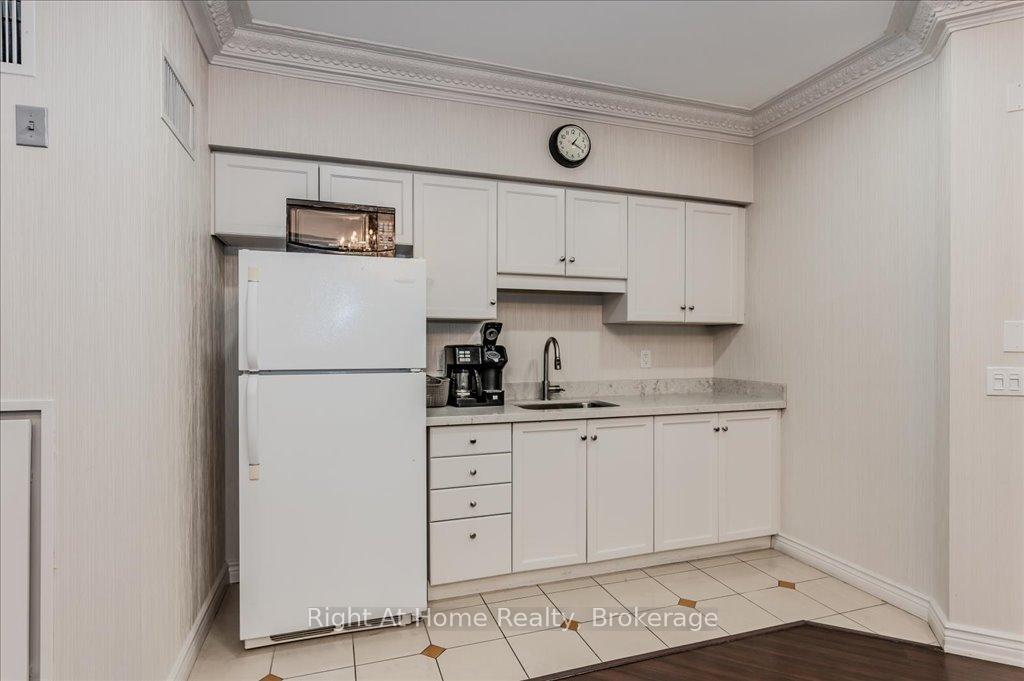 Photo 38 of Unit 109, 2075 Amherst Heights Drive, Burlington, Brant Hills — HOMEH