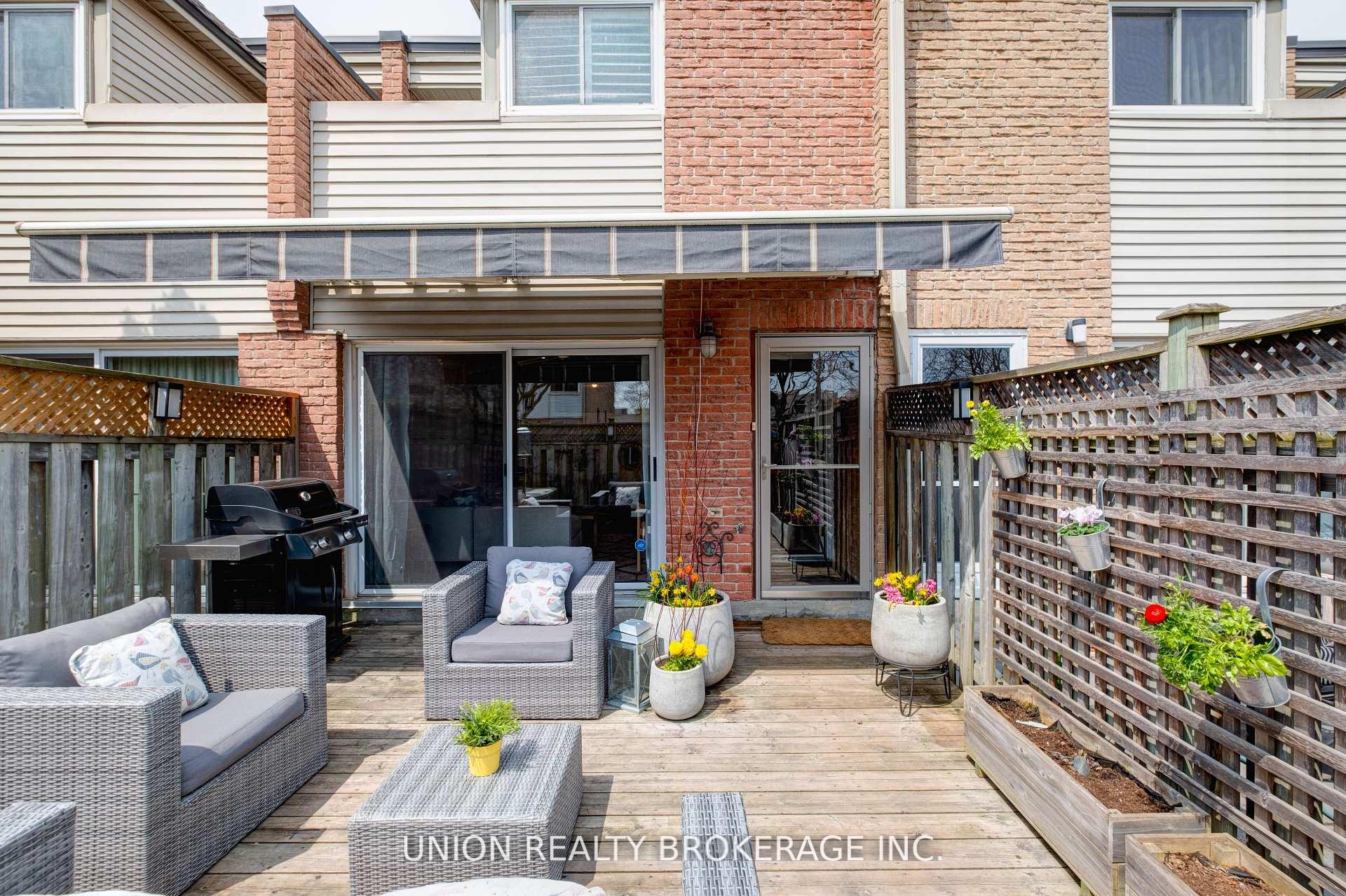 Photo 4 of Unit 4, 50 Battenberg Avenue, Toronto, Woodbine Corridor — HOMEH