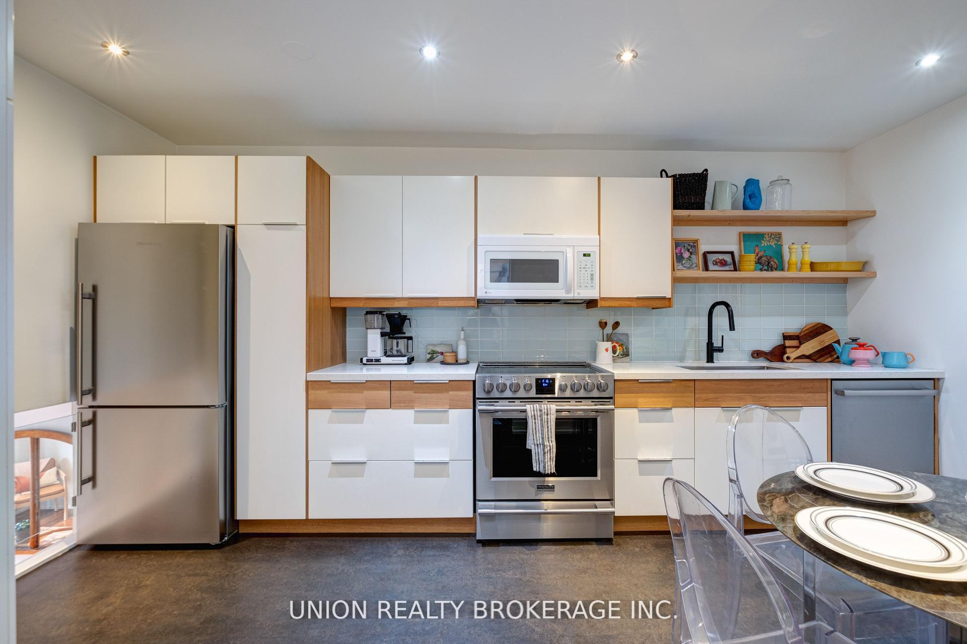 Photo 8 of Unit 4, 50 Battenberg Avenue, Toronto, Woodbine Corridor — HOMEH