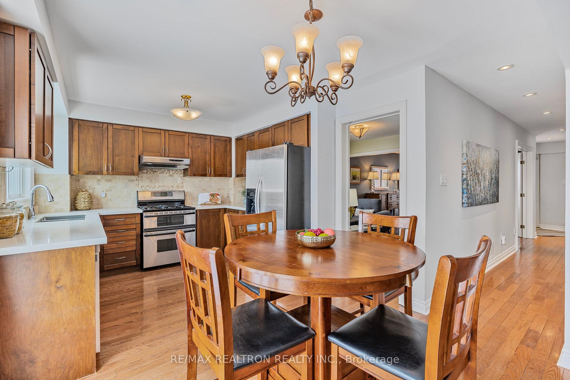 Photo 10 of 56 Beechbrooke Way, Aurora, Aurora Highlands — HOMEH