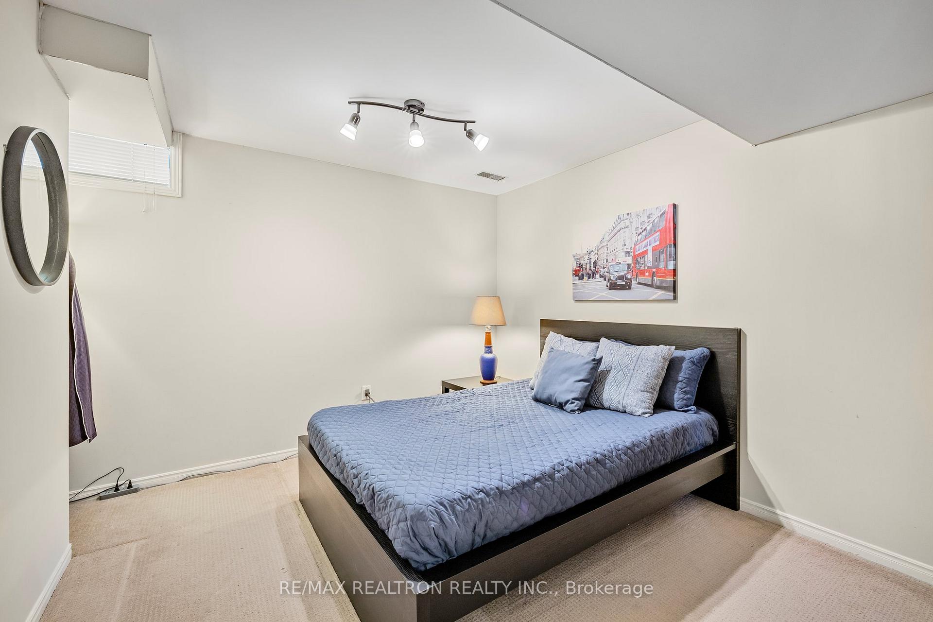 Photo 32 of 56 Beechbrooke Way, Aurora, Aurora Highlands — HOMEH
