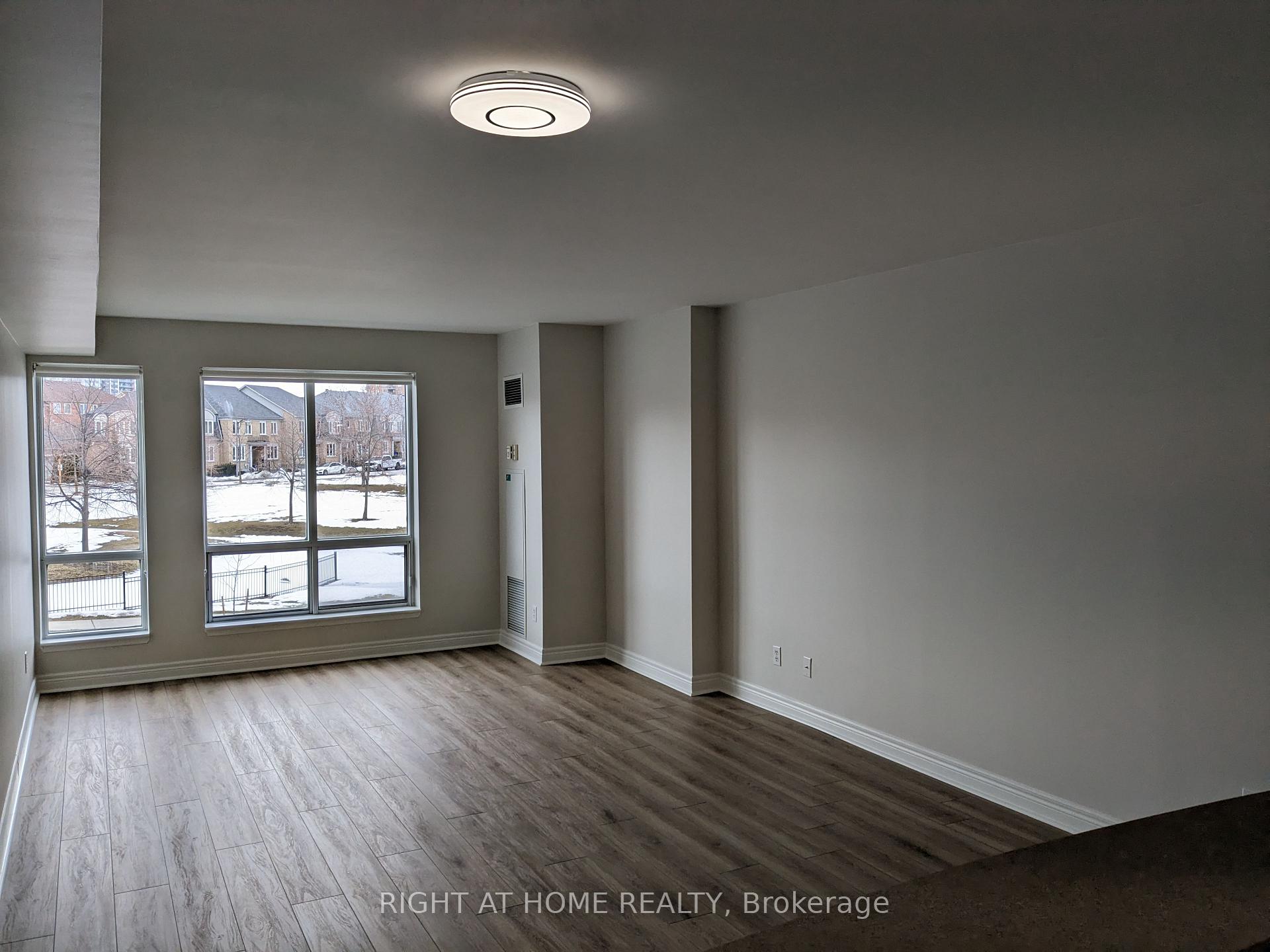 Photo 7 of Unit #206, 399 South Park Road, Markham, Commerce Valley — HOMEH