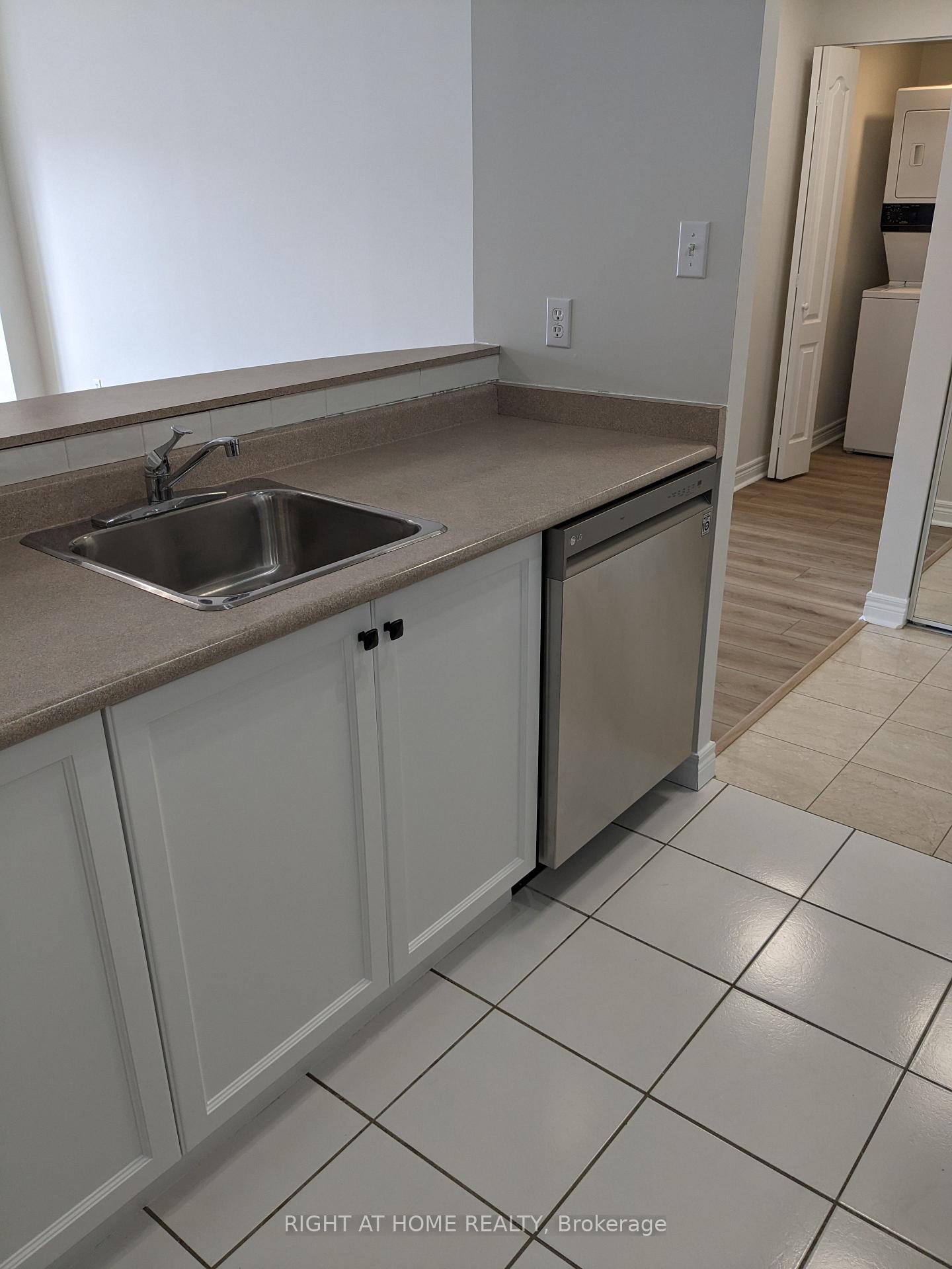 Photo 12 of Unit #206, 399 South Park Road, Markham, Commerce Valley — HOMEH