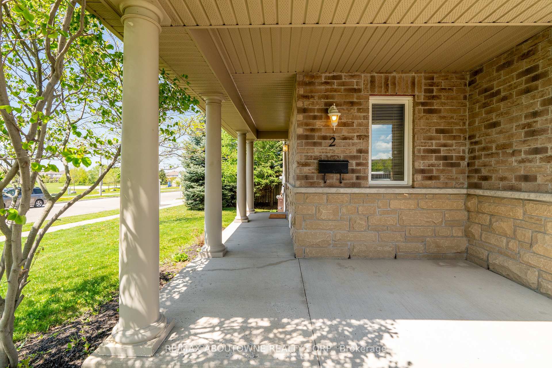 Photo 10 of 2 Lambeth Way, Guelph, Pineridge/Westminster Woods — HOMEH