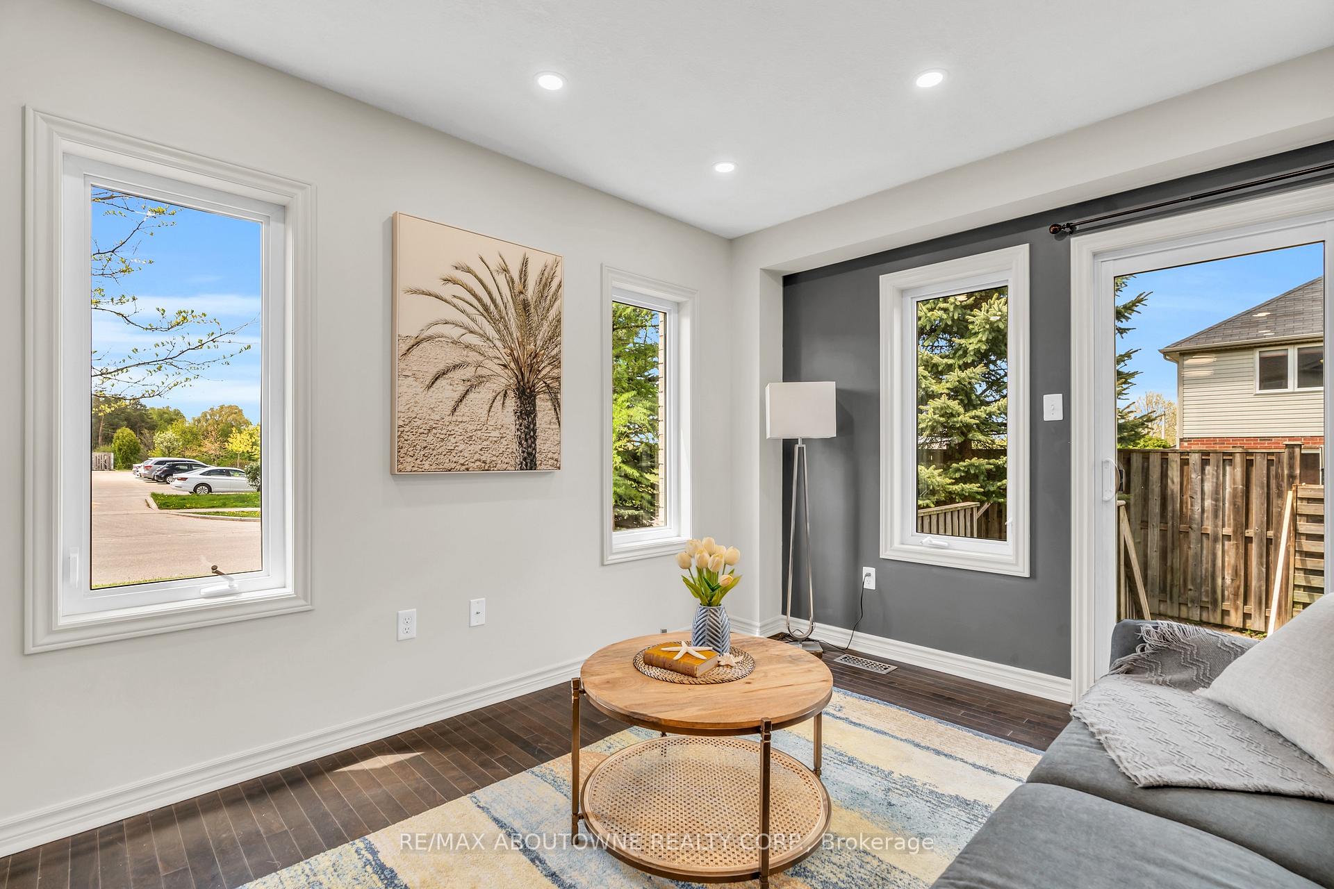 Photo 16 of 2 Lambeth Way, Guelph, Pineridge/Westminster Woods — HOMEH