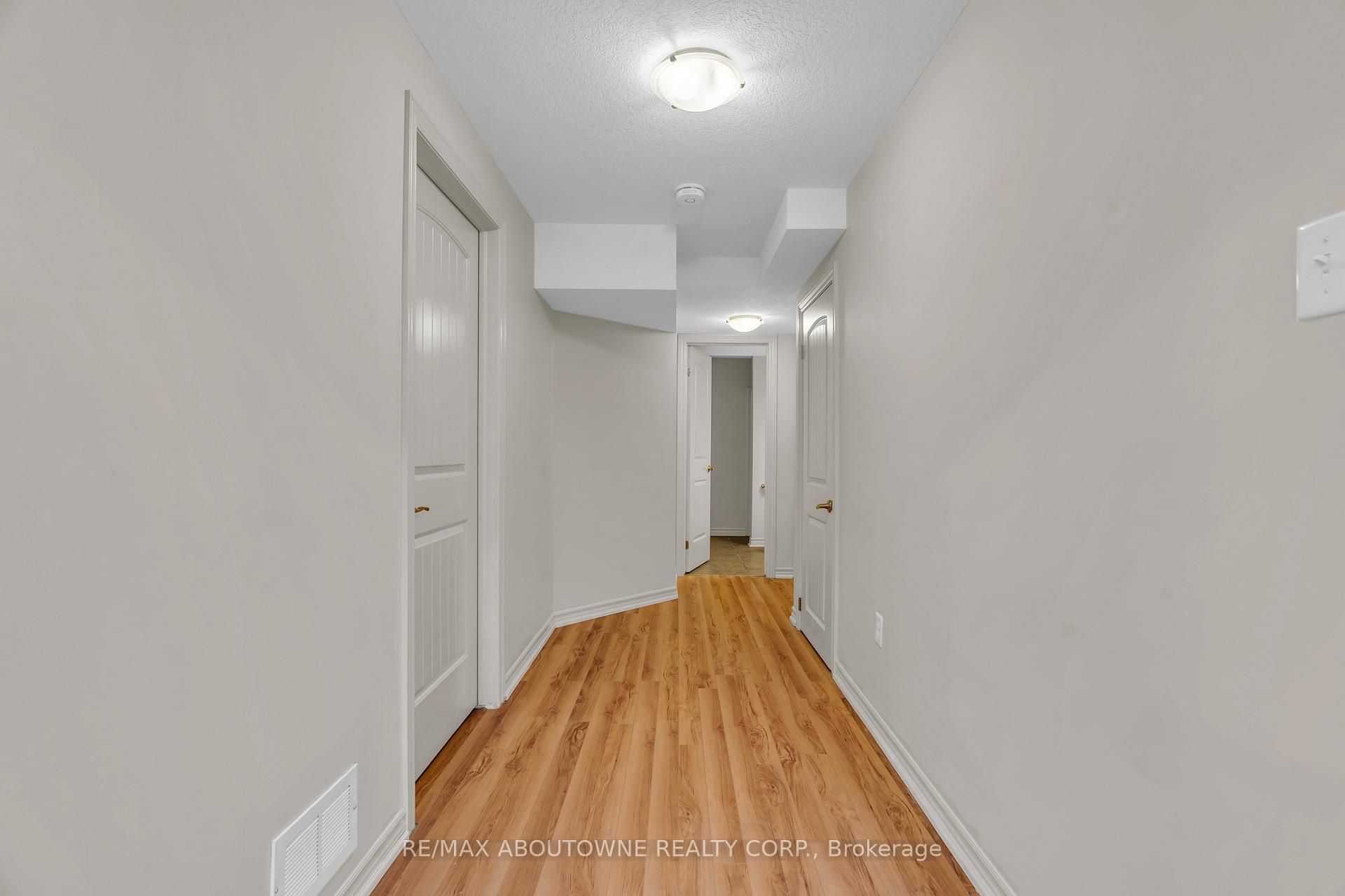 Photo 29 of 2 Lambeth Way, Guelph, Pineridge/Westminster Woods — HOMEH