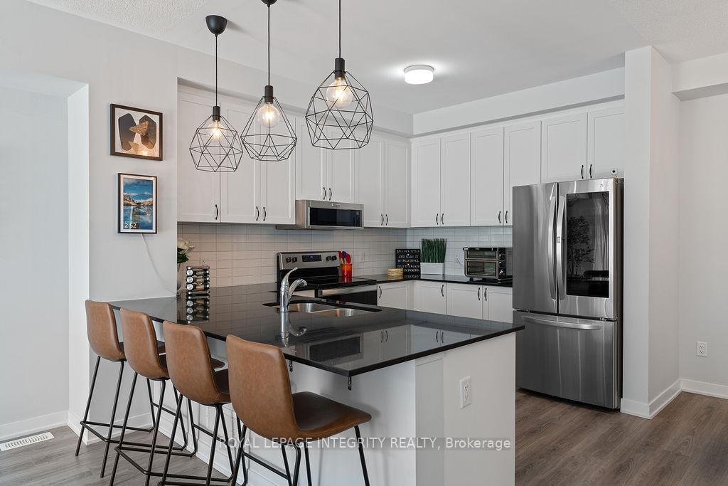 Photo 14 of 911 Nova Private, Ottawa, Barrhaven - Half Moon Bay — HOMEH