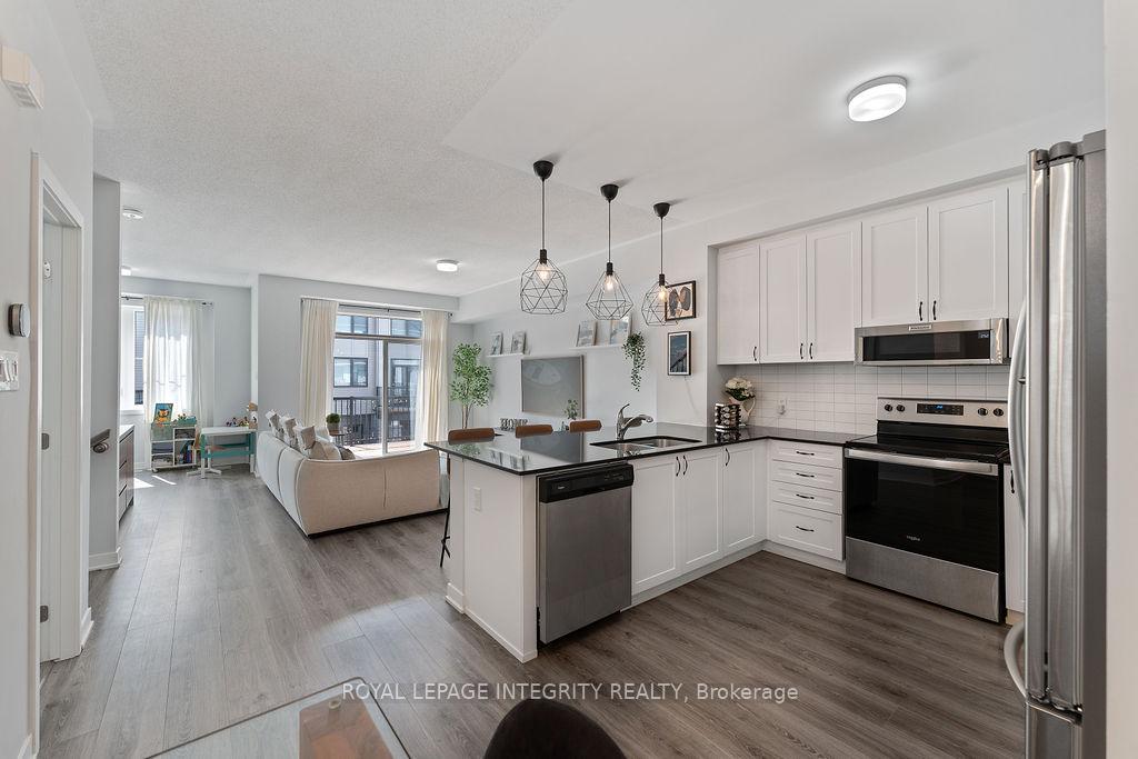 Photo 17 of 911 Nova Private, Ottawa, Barrhaven - Half Moon Bay — HOMEH