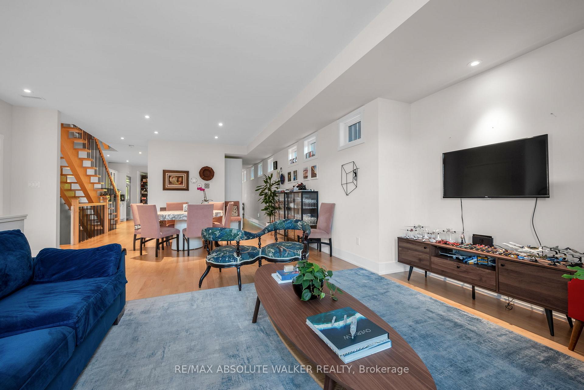 Photo 5 of 285 Kirchoffer Avenue, Ottawa, Westboro West — HOMEH