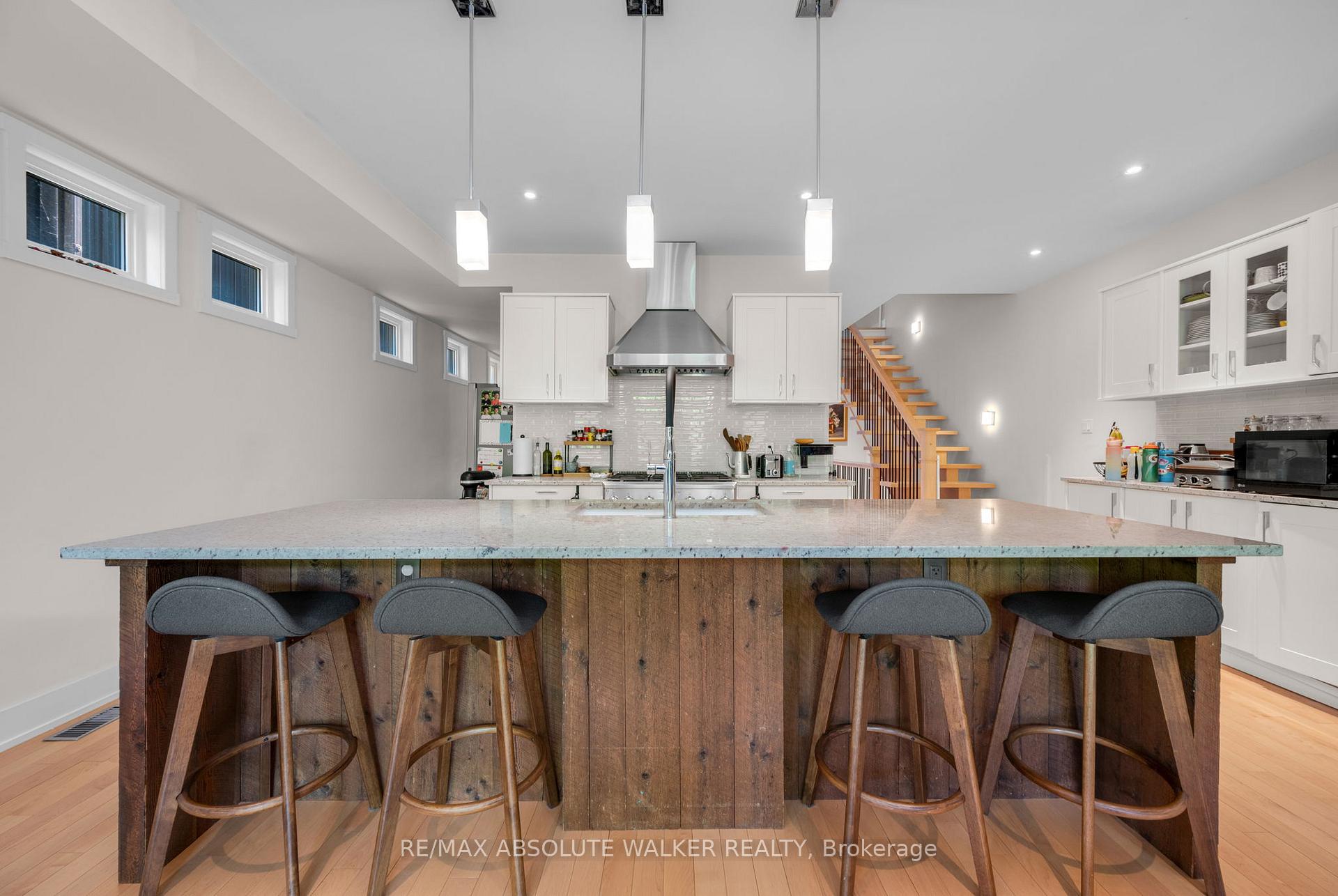 Photo 10 of 285 Kirchoffer Avenue, Ottawa, Westboro West — HOMEH