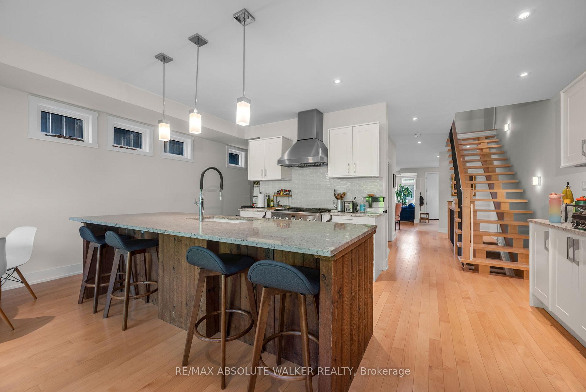 Photo 13 of 285 Kirchoffer Avenue, Ottawa, Westboro West — HOMEH