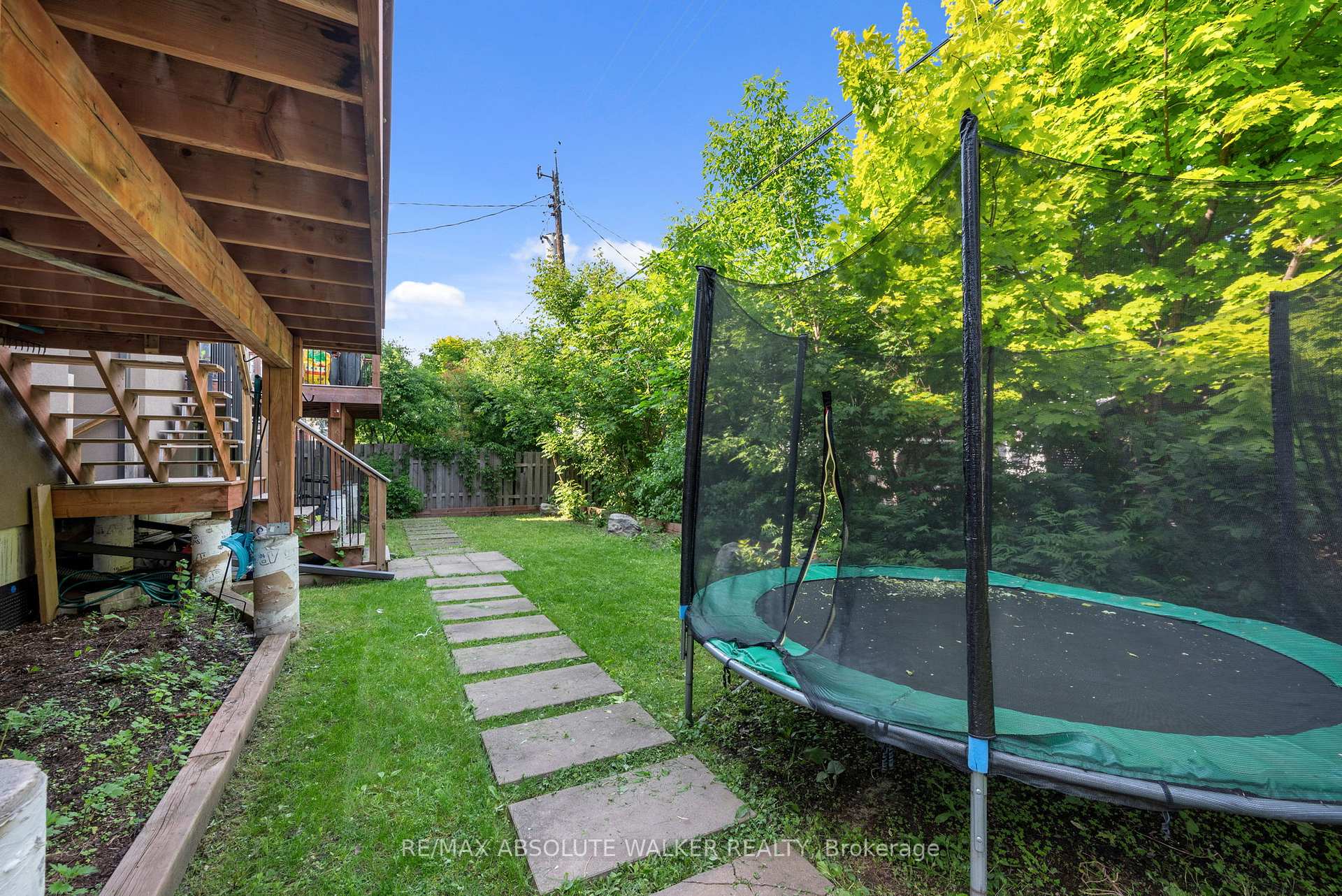 Photo 43 of 285 Kirchoffer Avenue, Ottawa, Westboro West — HOMEH