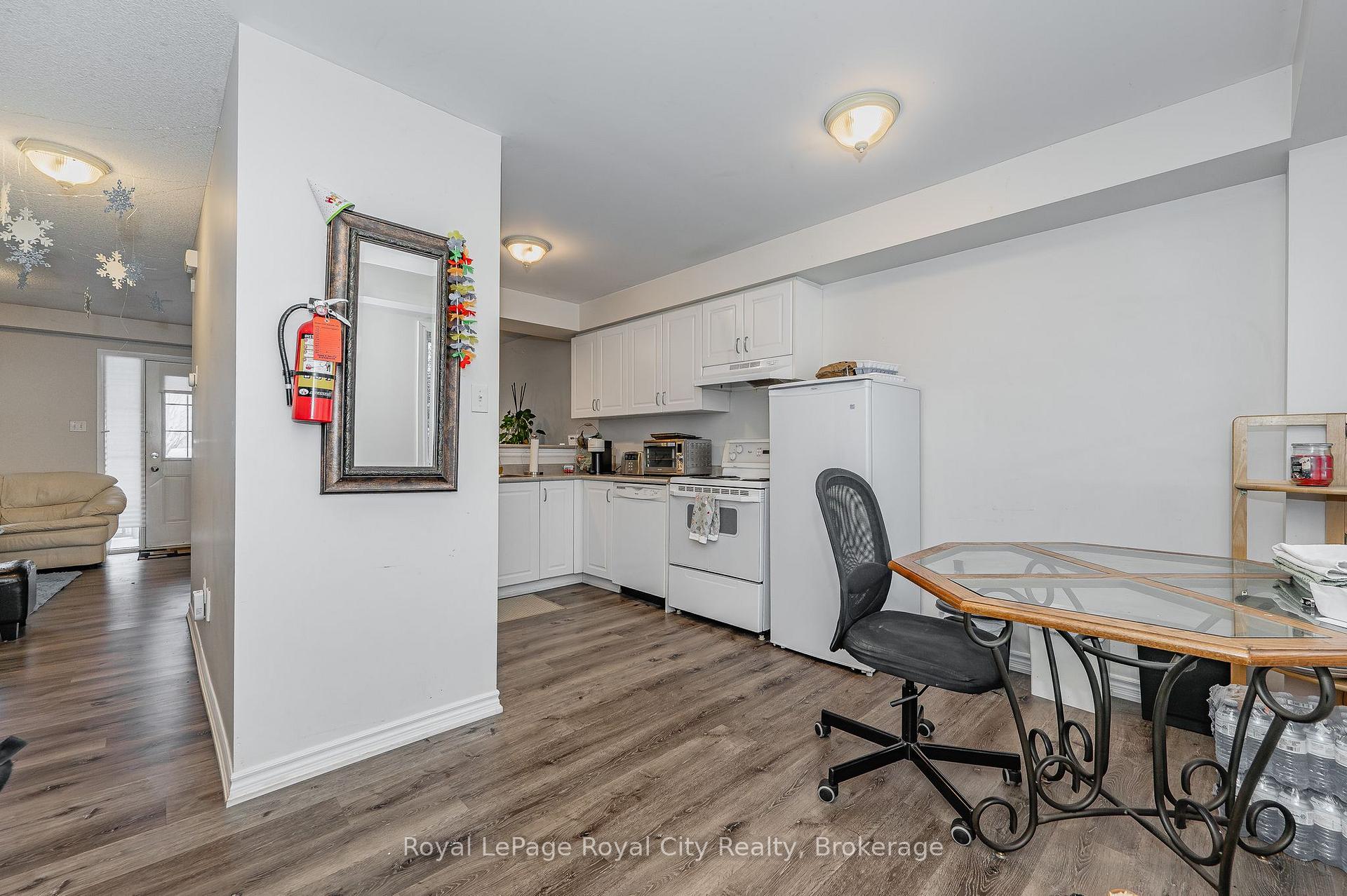 Photo 11 of Unit 17, 1417 Gordon Street, Guelph, Clairfields/Hanlon Business Park — HOMEH