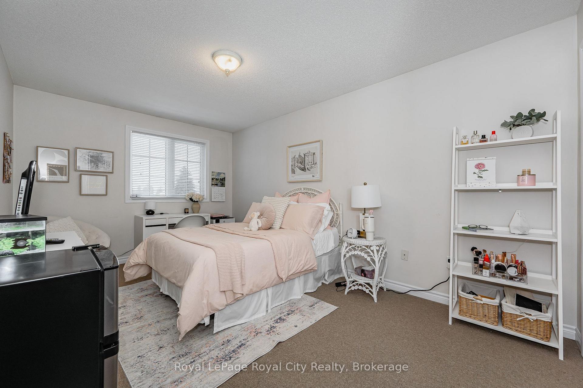 Photo 20 of Unit 17, 1417 Gordon Street, Guelph, Clairfields/Hanlon Business Park — HOMEH