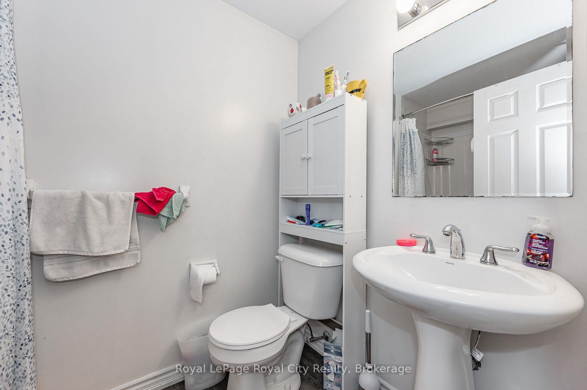 Photo 31 of Unit 17, 1417 Gordon Street, Guelph, Clairfields/Hanlon Business Park — HOMEH