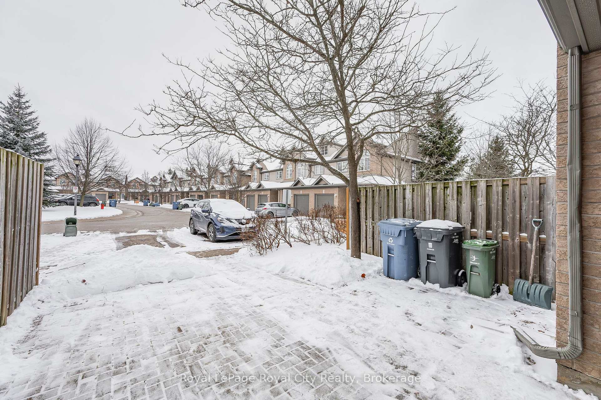 Photo 33 of Unit 17, 1417 Gordon Street, Guelph, Clairfields/Hanlon Business Park — HOMEH