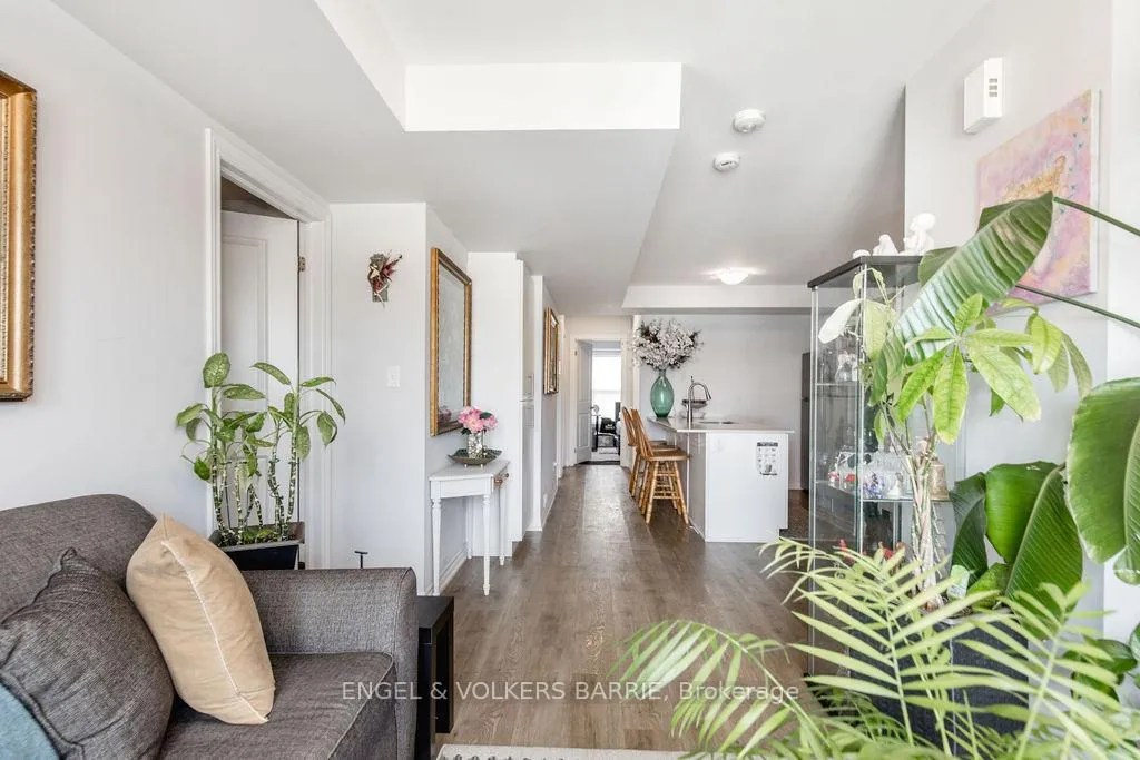 Photo 7 of Unit 6, 246 Penetanguishene Road, Barrie, Georgian Drive — HOMEH