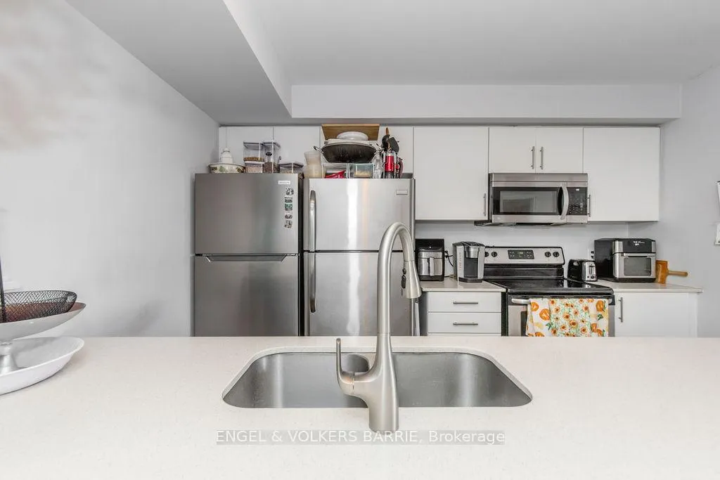 Photo 9 of Unit 6, 246 Penetanguishene Road, Barrie, Georgian Drive — HOMEH