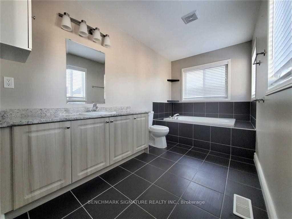 Photo 10 of 10 William Fair Drive, Clarington, Bowmanville — HOMEH