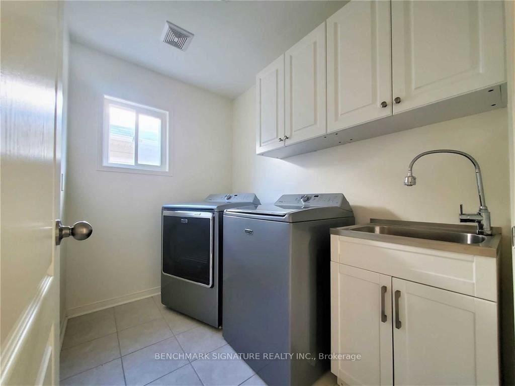 Photo 15 of 10 William Fair Drive, Clarington, Bowmanville — HOMEH