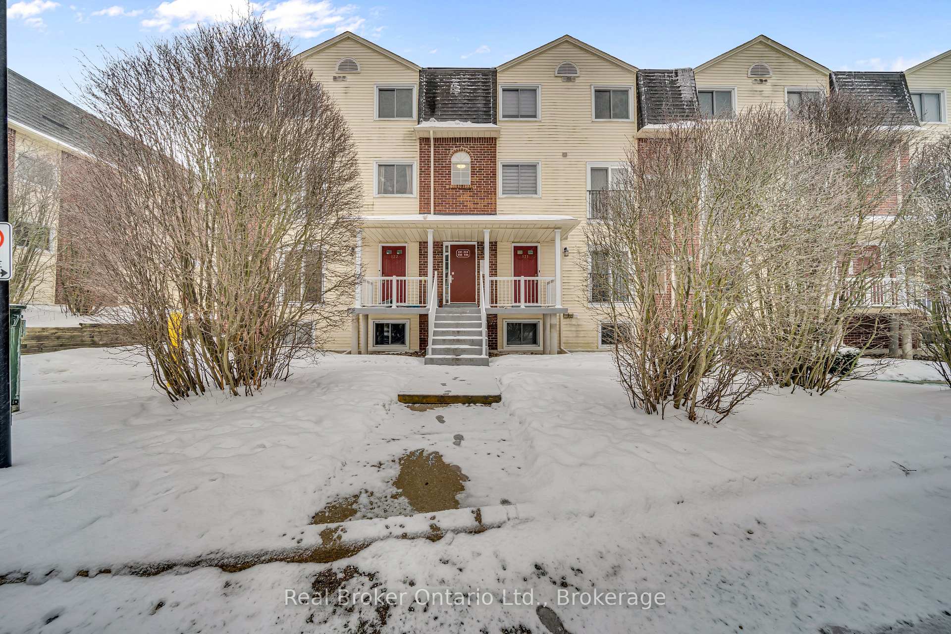 Photo 3 of Unit 121, 458 Janefield Avenue, Guelph, Dovercliffe Park/Old University — HOMEH
