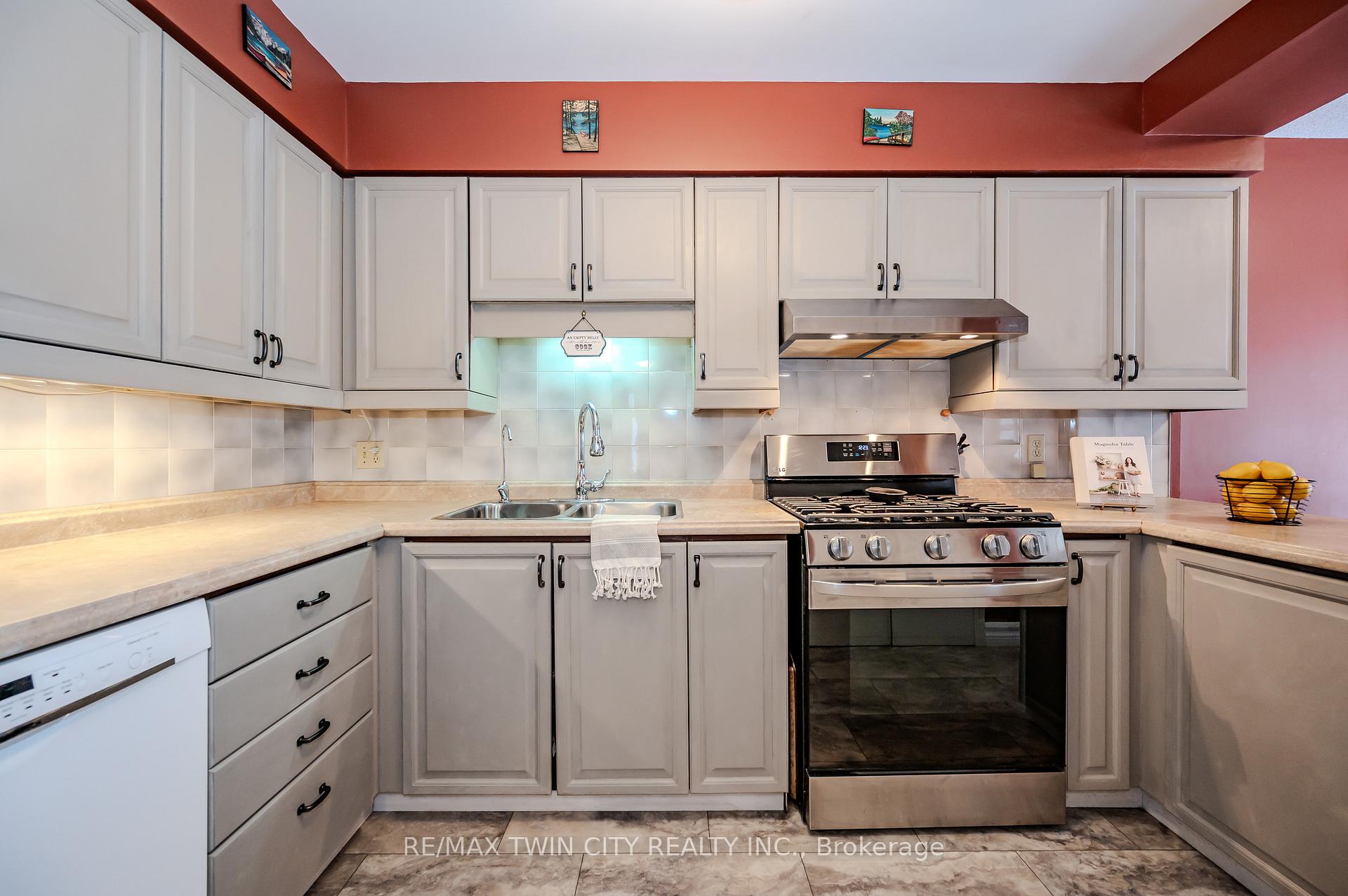Photo 30 of Unit 13, 523 Beechwood Drive, Waterloo — HOMEH