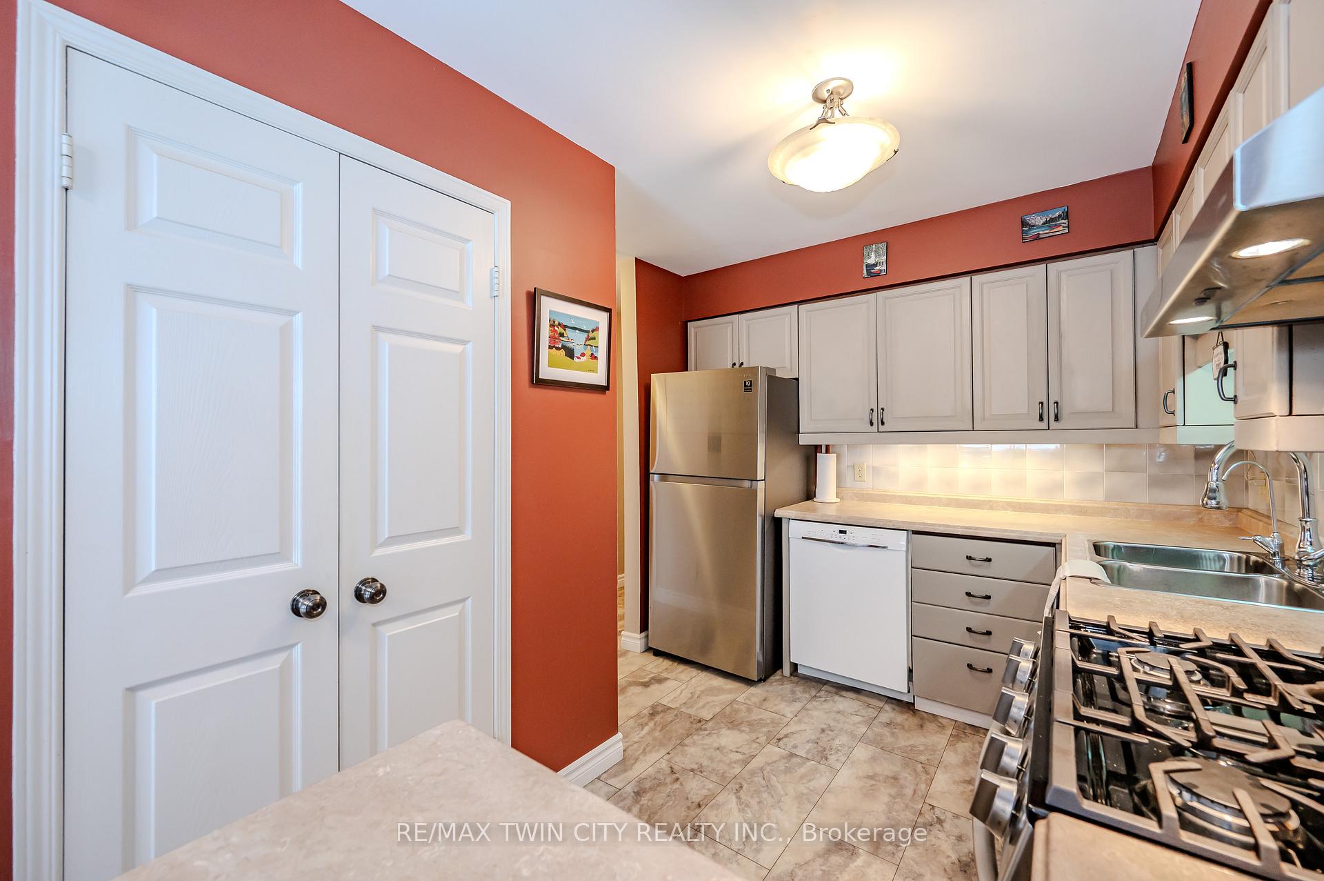 Photo 31 of Unit 13, 523 Beechwood Drive, Waterloo — HOMEH