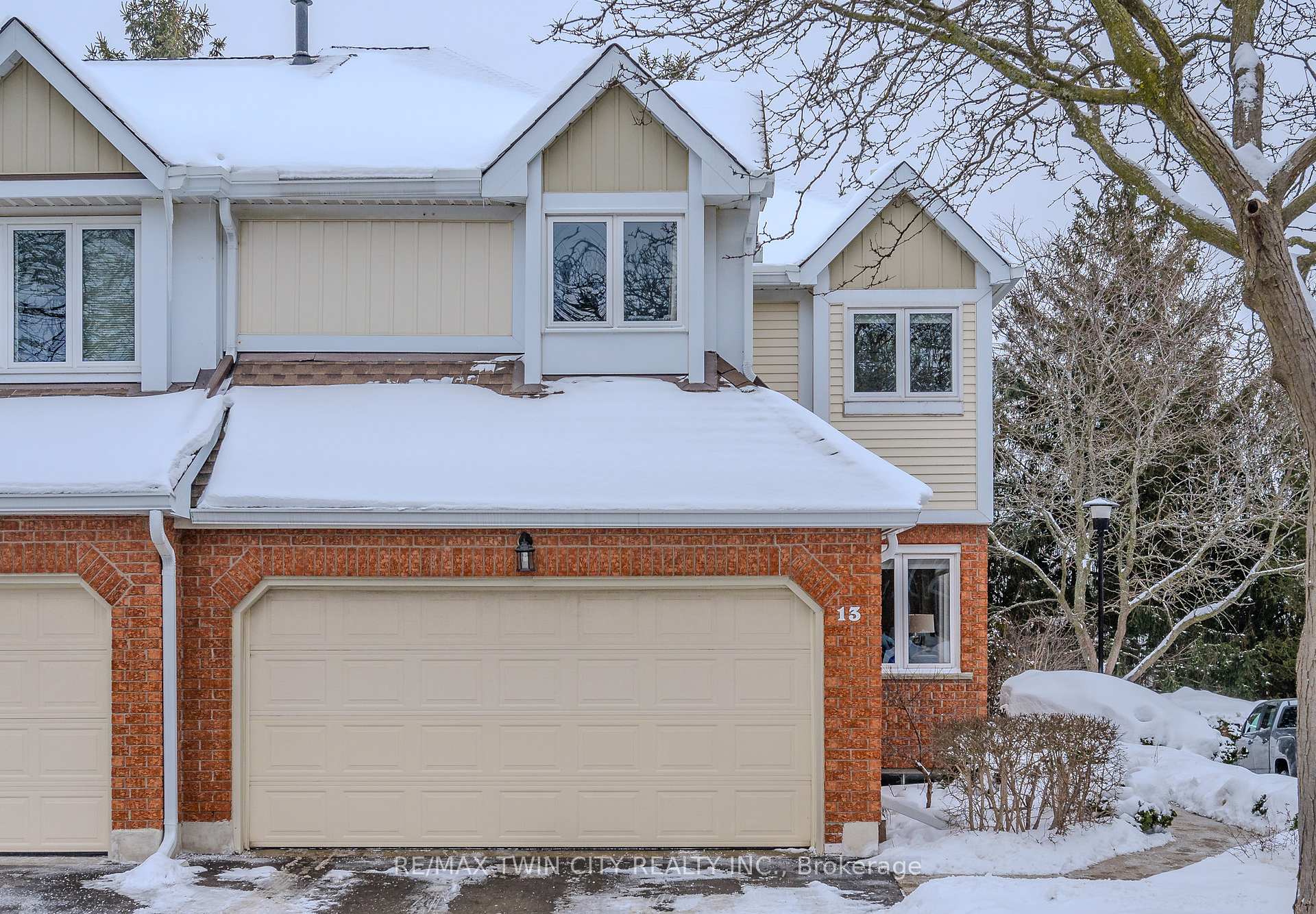 Photo 3 of Unit 13, 523 Beechwood Drive, Waterloo — HOMEH