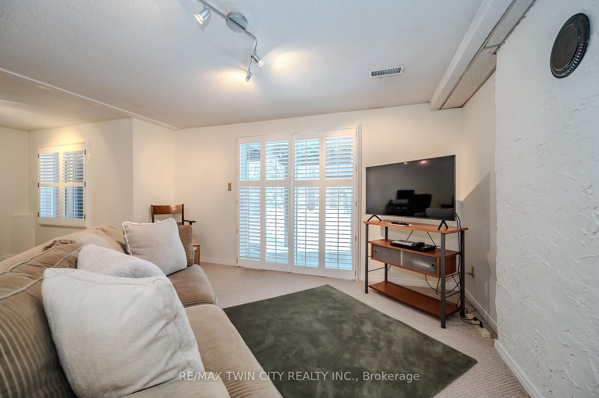 Photo 66 of Unit 13, 523 Beechwood Drive, Waterloo — HOMEH