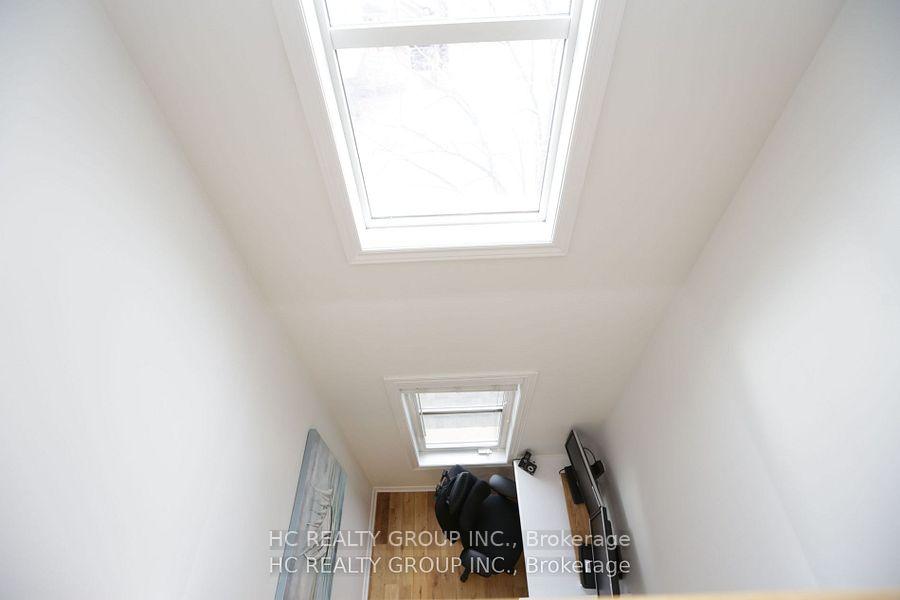 Photo 10 of 31 Melissa Way, Markham, Buttonville — HOMEH