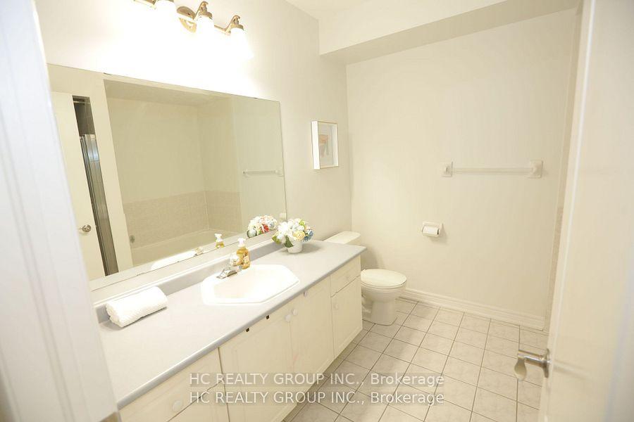 Photo 12 of 31 Melissa Way, Markham, Buttonville — HOMEH