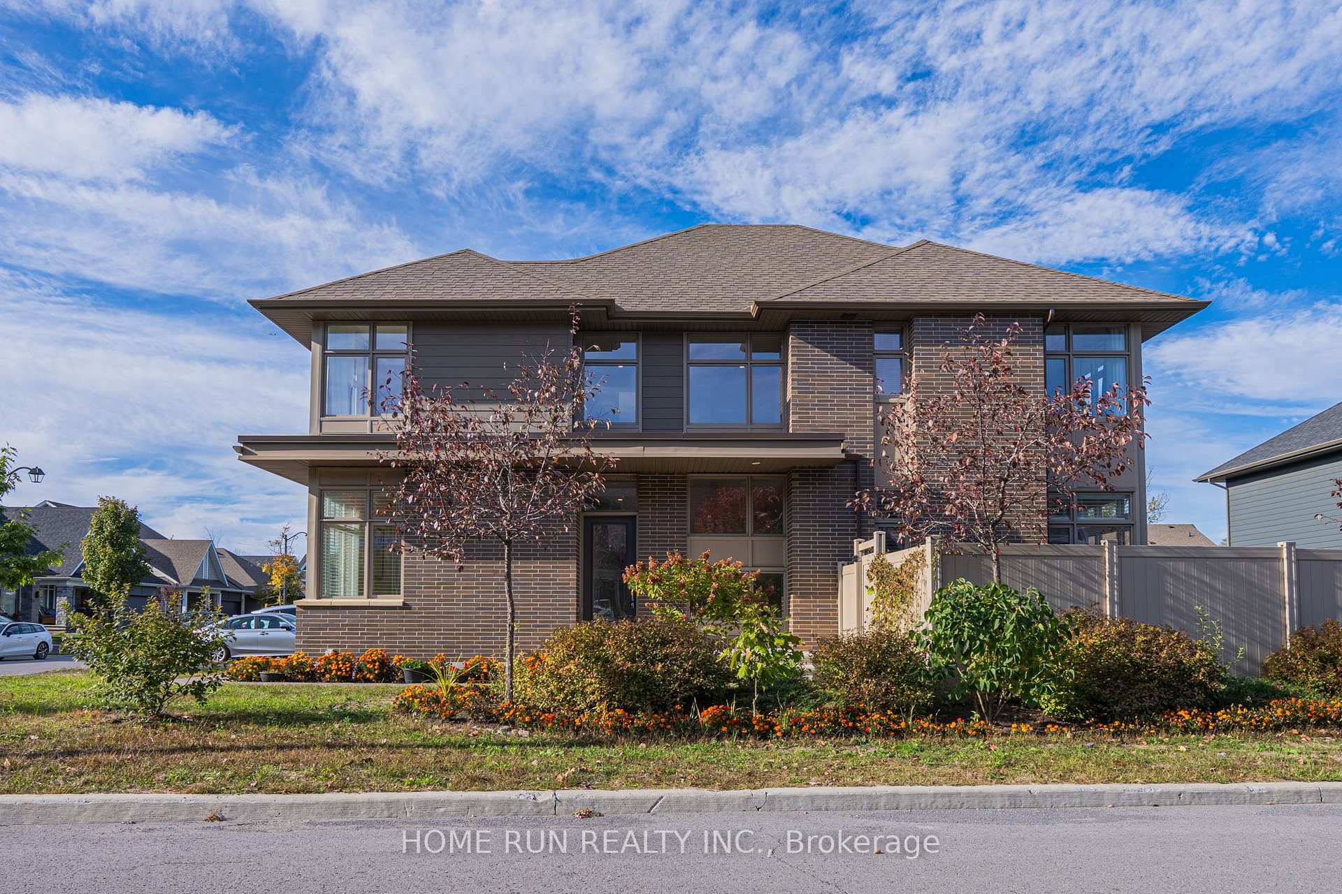Front of 100 Lochhouse Walk