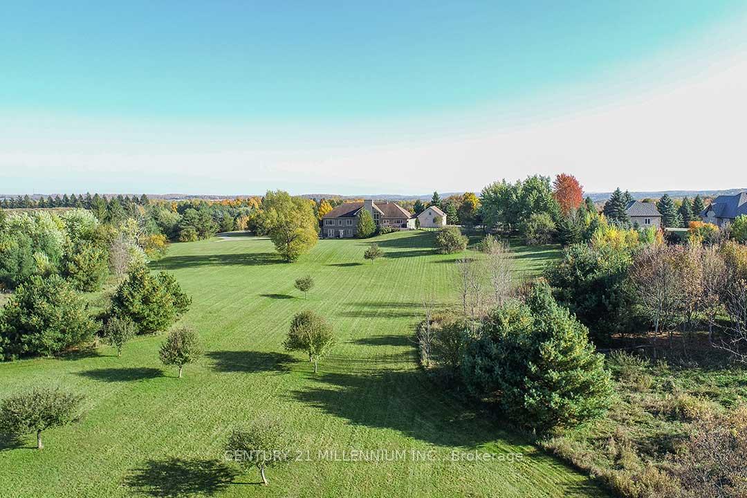Photo 6 of 4 Flaherty Lane, Caledon, Rural Caledon — HOMEH