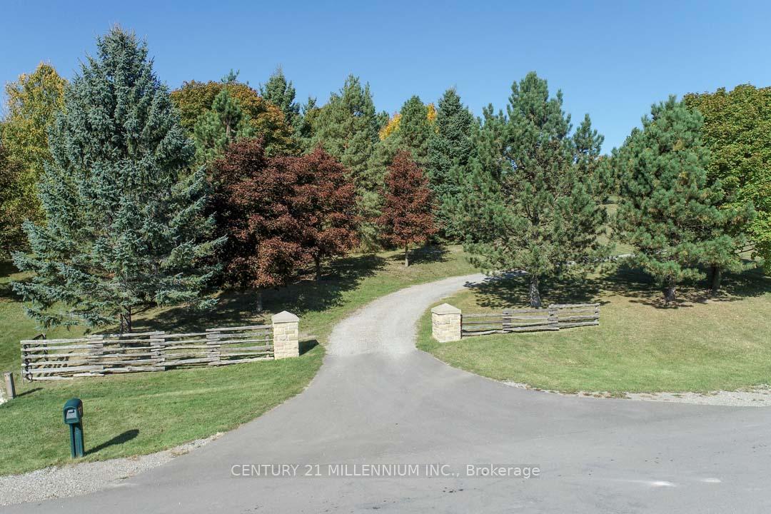Photo 10 of 4 Flaherty Lane, Caledon, Rural Caledon — HOMEH