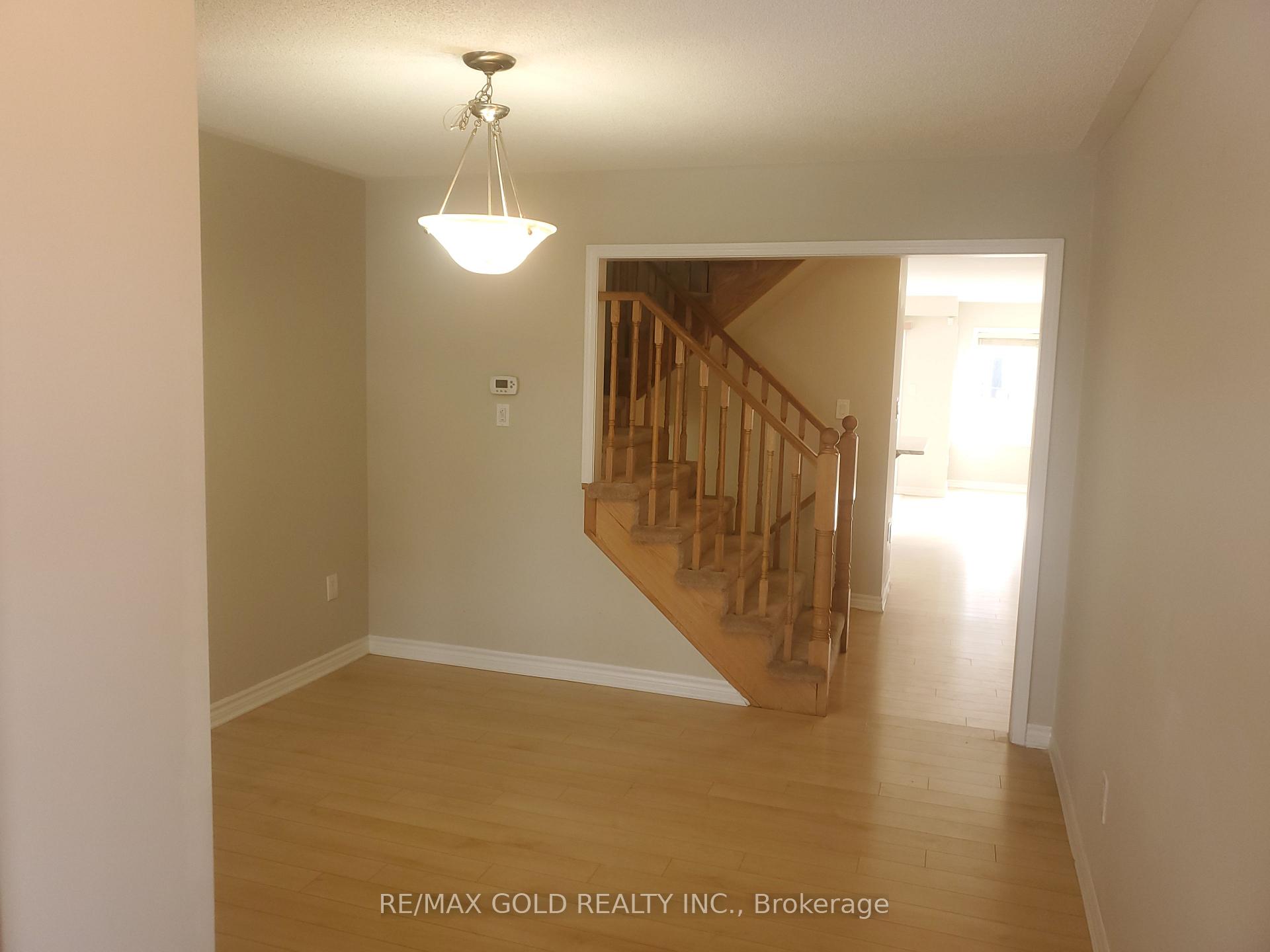 Photo 2 of 47 lothbury Drive, Brampton, Northwest Brampton — HOMEH