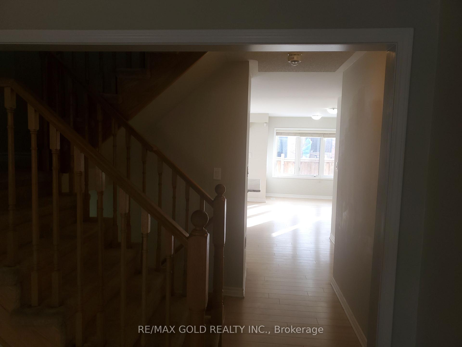 Photo 3 of 47 lothbury Drive, Brampton, Northwest Brampton — HOMEH