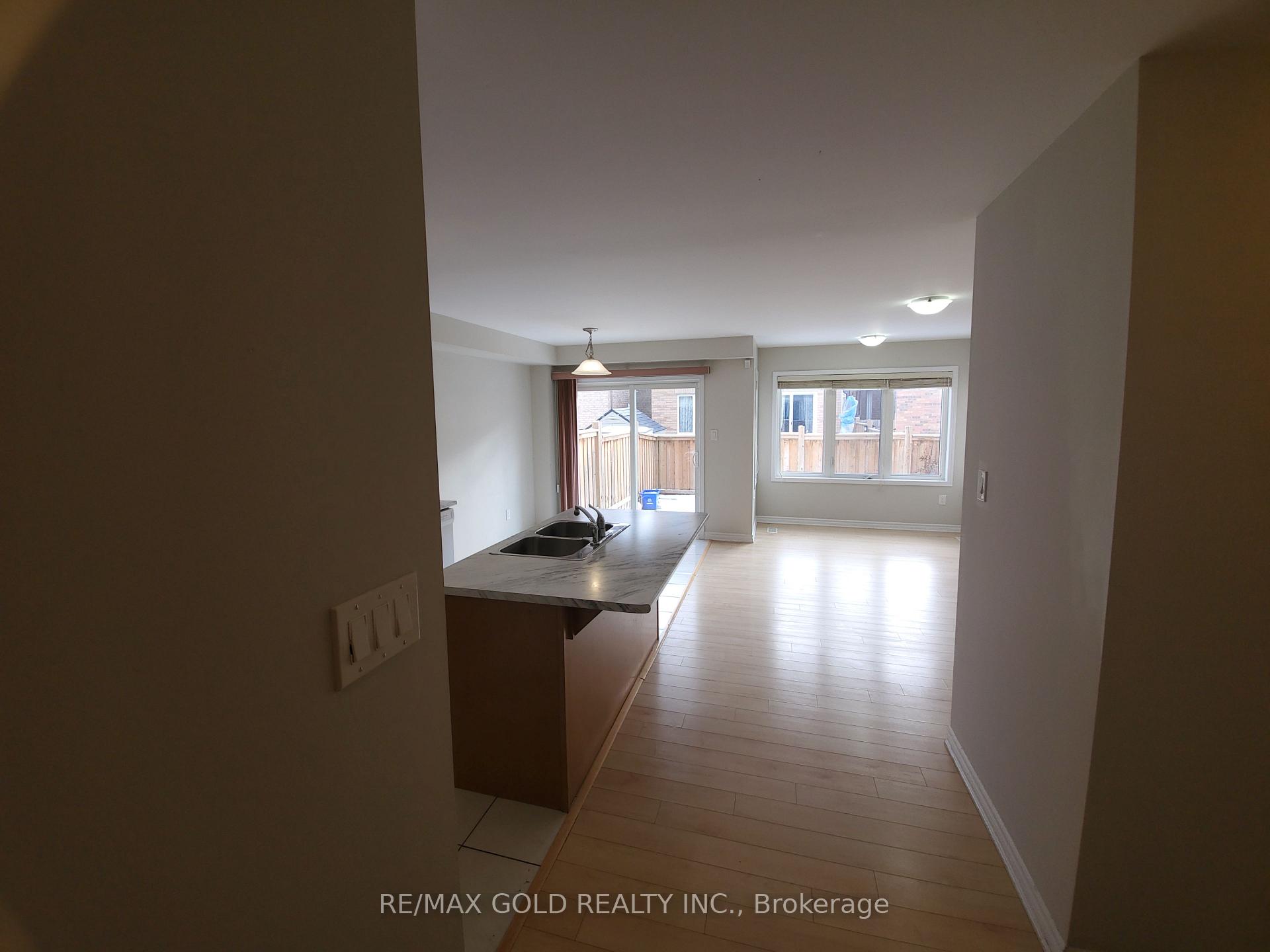 Photo 7 of 47 lothbury Drive, Brampton, Northwest Brampton — HOMEH
